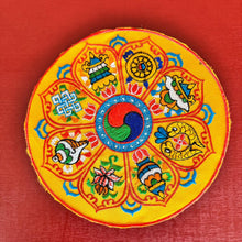Load image into Gallery viewer, Tibetan 8 Lucky Symbol table mat