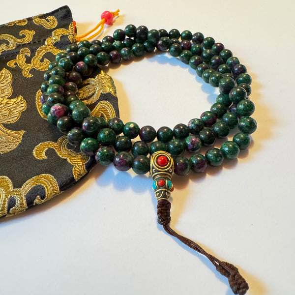 108 Mala - Rubino in Zoisite