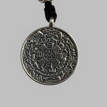 Load image into Gallery viewer, Tibetan Buddhism Amulet - 8 Auspicious signs and astrology