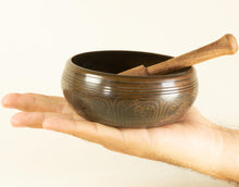 Load image into Gallery viewer, Green Tara Singing Bowl 12 cm