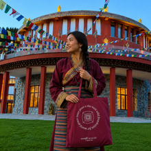 Carica l'immagine nel visualizzatore di Gallery, Inner peace Tote bag
