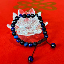 Carica l&#39;immagine nel visualizzatore di Gallery, Tiger Eye Mala Wrist - Special Edition
