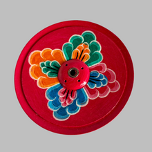 Carica l&#39;immagine nel visualizzatore di Gallery, Flower Painted round wooden Incense holder
