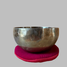 Load image into Gallery viewer, Singing bowl Pad
