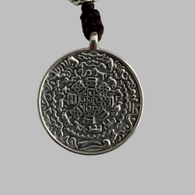 Load image into Gallery viewer, Tibetan Buddhism Amulet - 8 Auspicious signs and astrology
