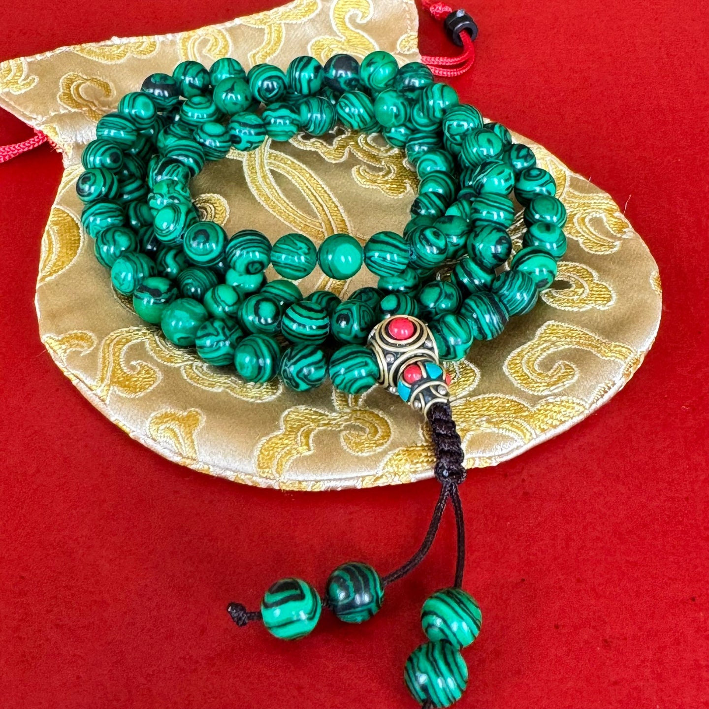 MALACHITE with Tibetan Guru bead - 108 mala